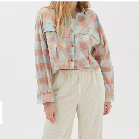 Urban Outfitters BDG Plaid Cotton Button Up Easter Boxy Cropped Shirt Blue Red - Picture 15 of 15